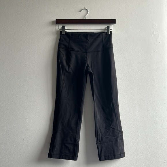 Lululemon Capri Pants Size 4 - Picture 1 of 6